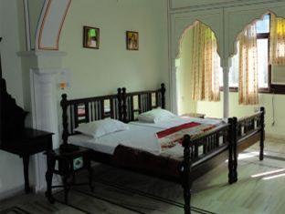 Hotel Krishna Palace - A Heritage 3*